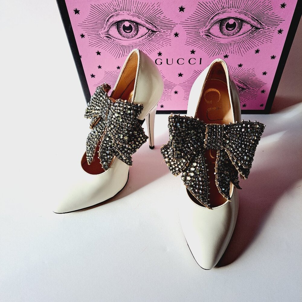 Gucci White Leather Elastic Crystal Bow Pumps Shoes Heels Size 36 / US 6